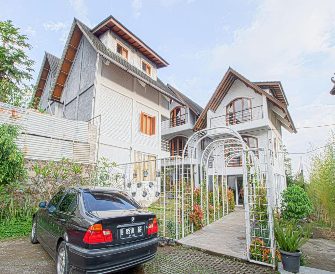 D'Journey Hotel Lembang Exteriér fotografie