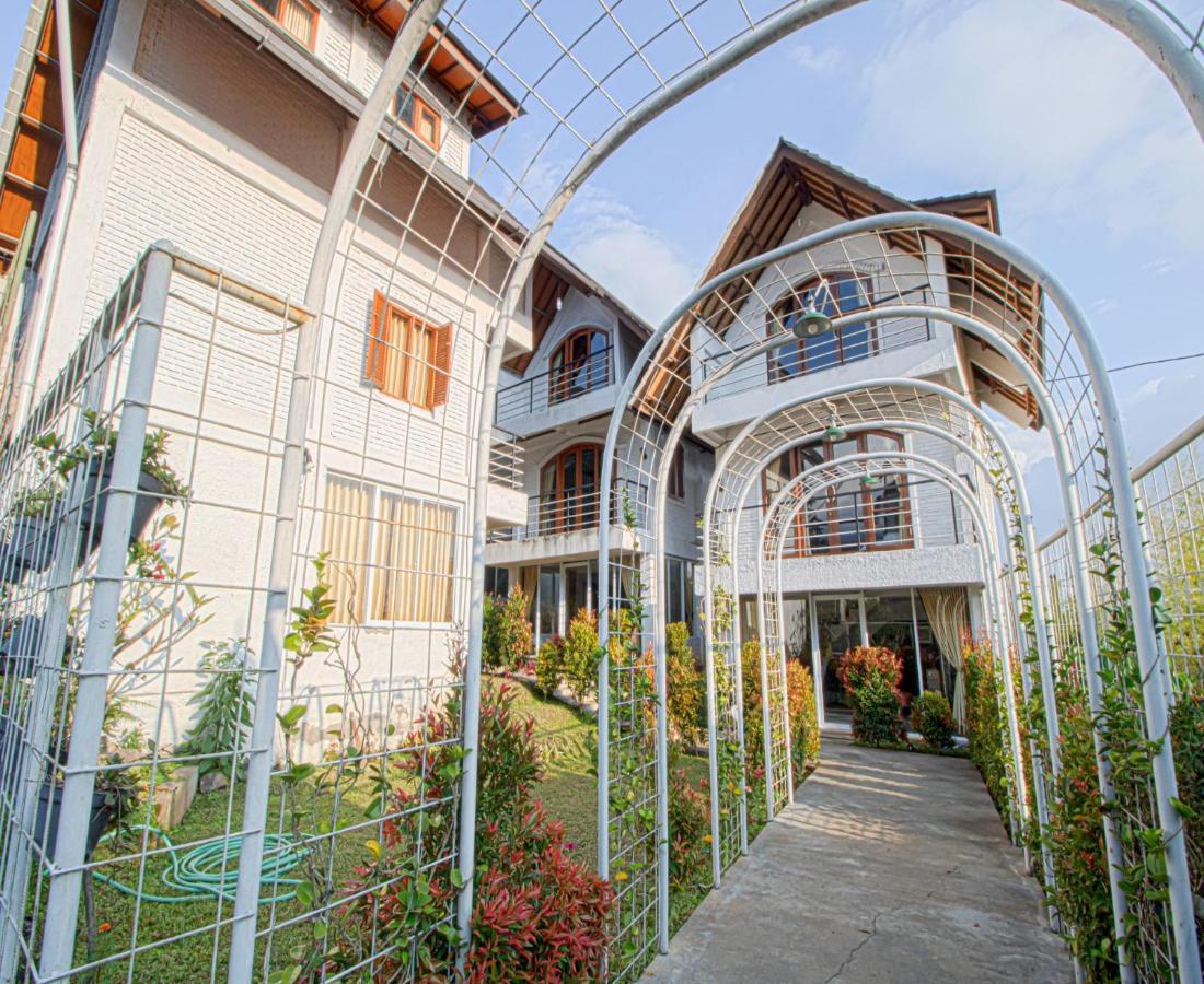 D'Journey Hotel Lembang Exteriér fotografie